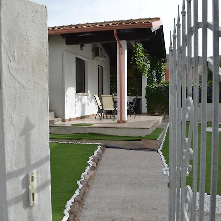 Casa Giovanna San Giovanni Suergiu Exterior photo